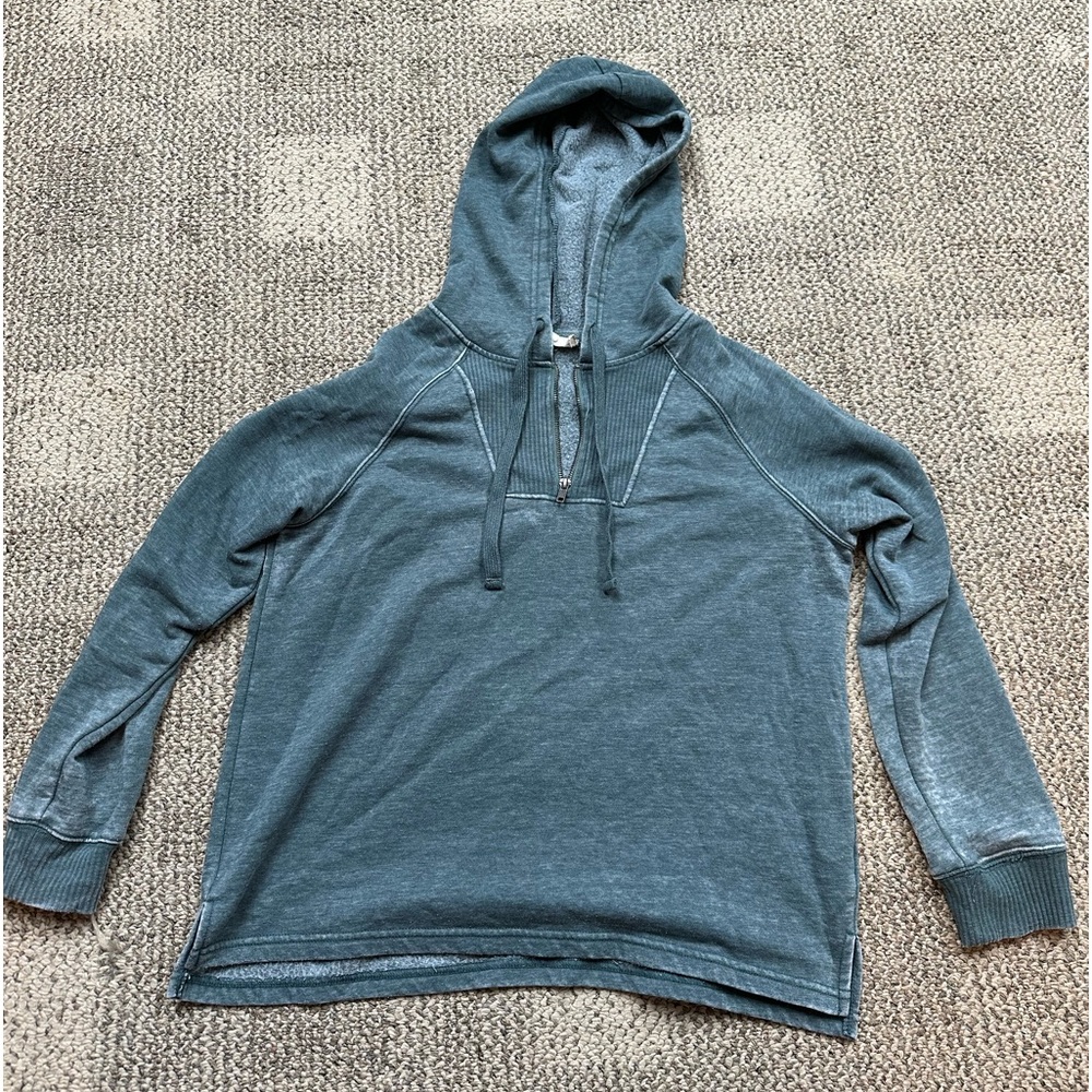 Women’s green thin hoodie